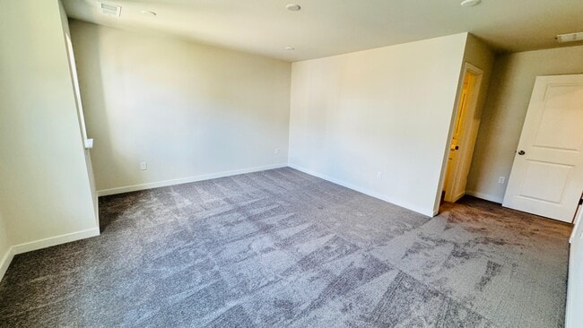 Building Photo - 6037 Crosswinds Blvd