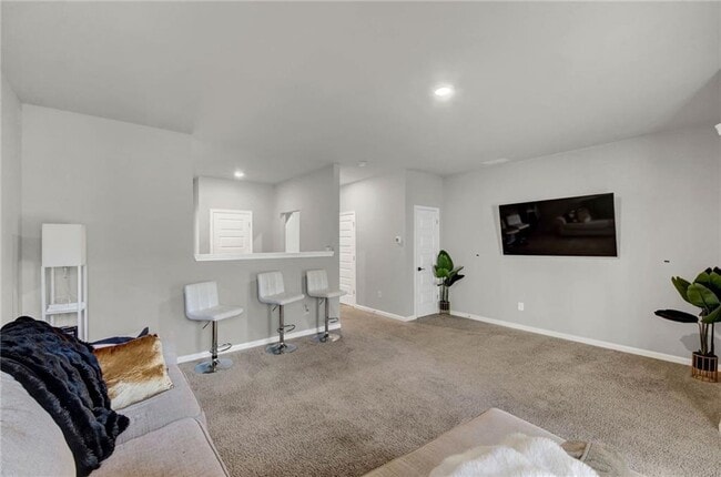 Building Photo - 2488 Piering Dr