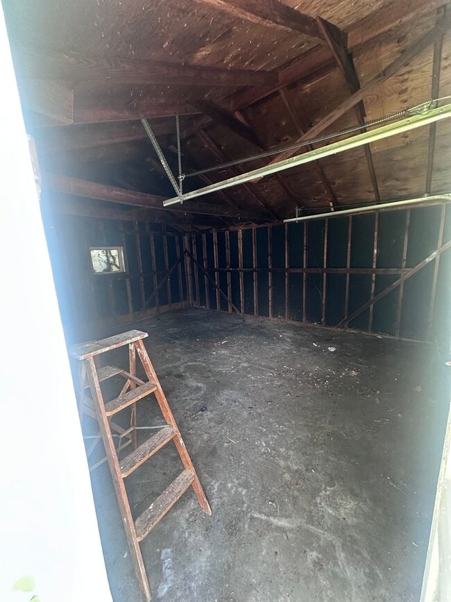 Building Photo - 2730 Vimy Ridge Ave