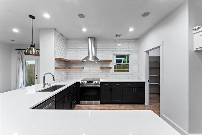 Building Photo - 917 NE Arleta Gardens