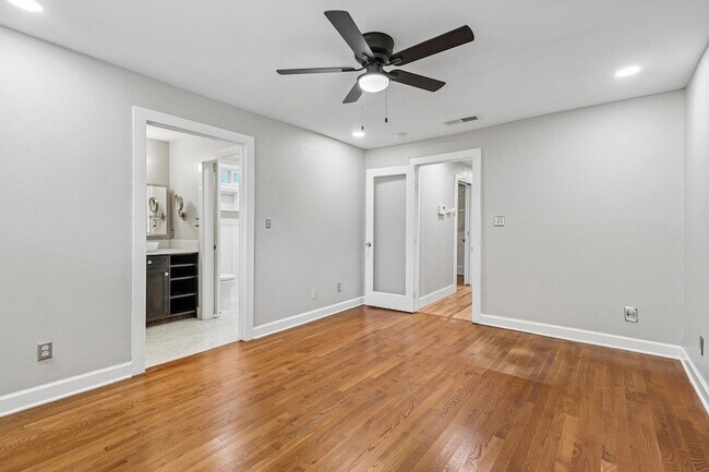 Building Photo - 4315 Bellvue Ave