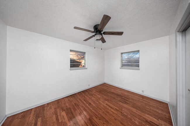 Building Photo - 5860 NW Dearborn Ave