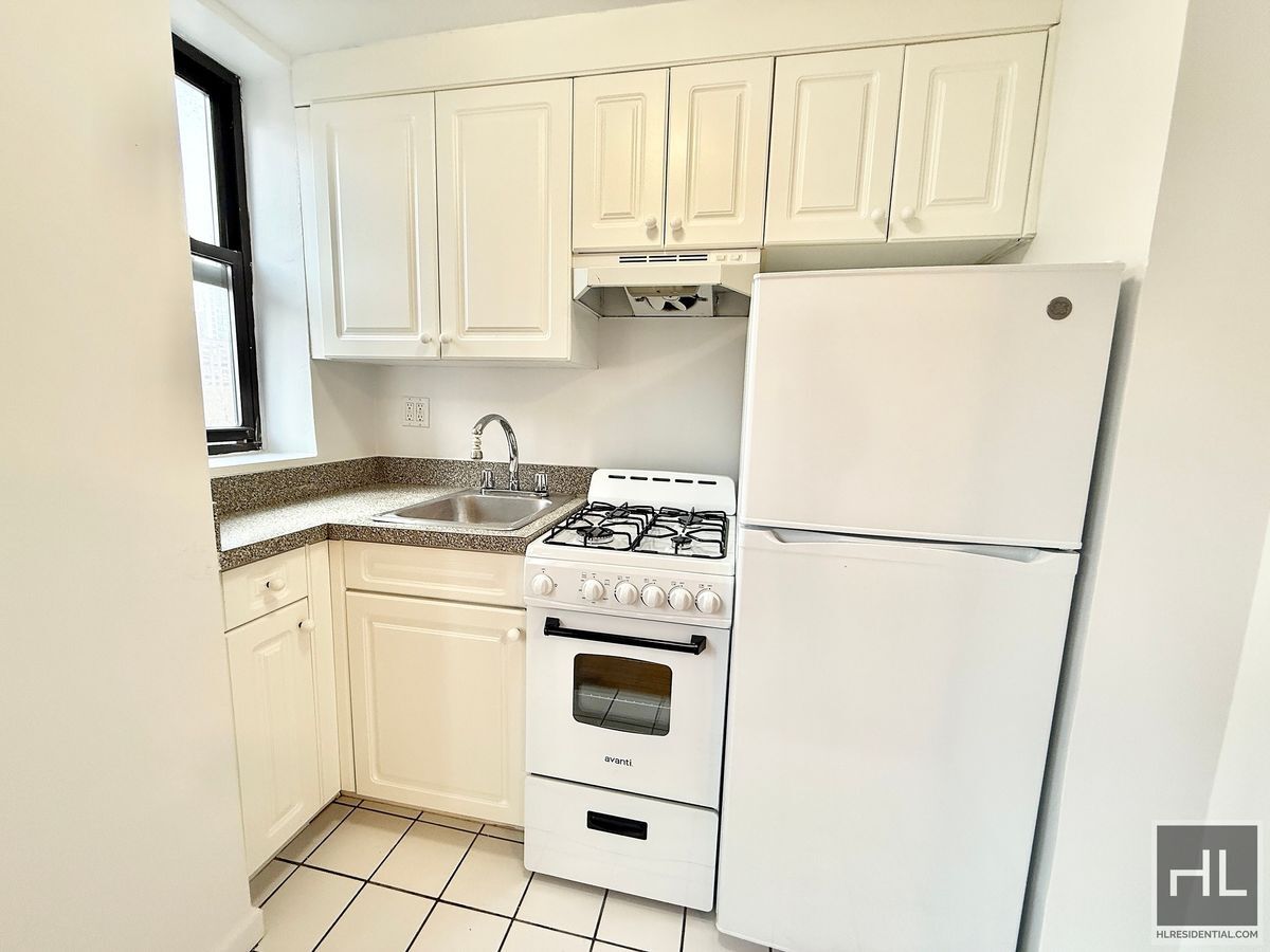 Building Photo - AMSTERDAM AVENUE