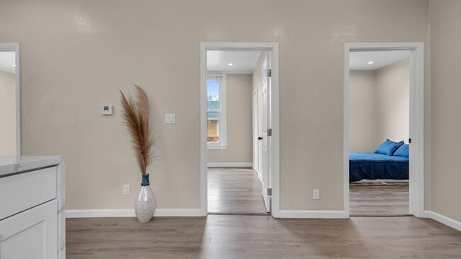 Building Photo - Downtown San Jose- beautifully renovated 3 bed/2 bath house with central heating and A/C