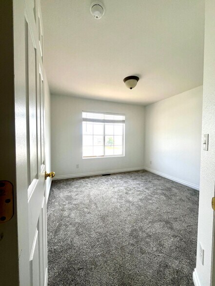 Primary Photo - 3007 45th Ave