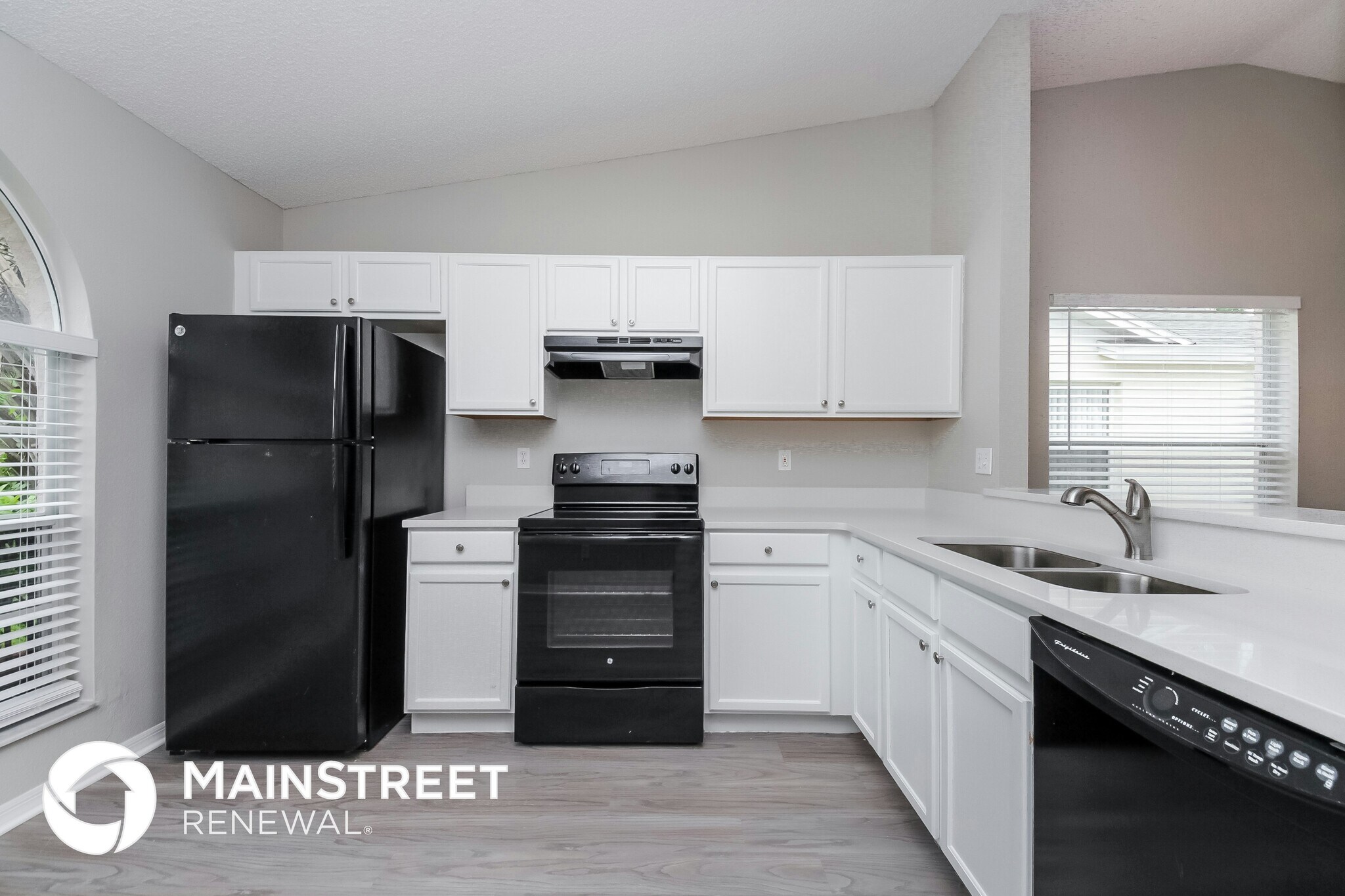 Building Photo - 1512 Oak Hill Trail