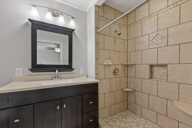 Building Photo - 3518 Lee Ave