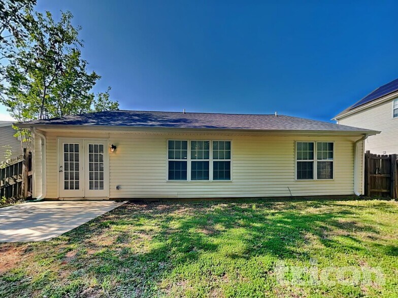 Building Photo - 479 Brighton Woods Dr