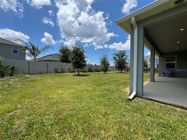Building Photo - 715 Blue Citrus Ln