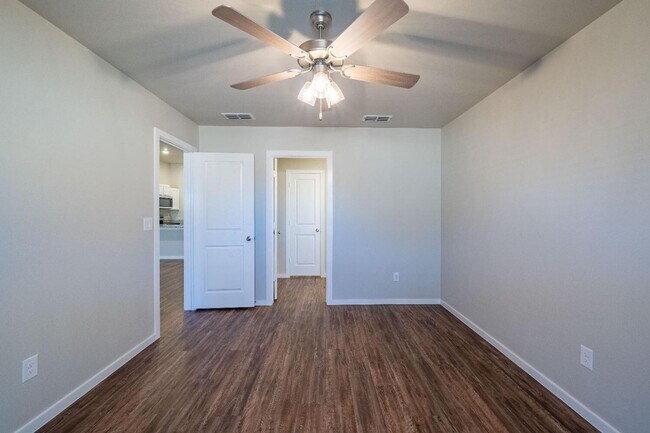Building Photo - Cypress Duplex Available Now!