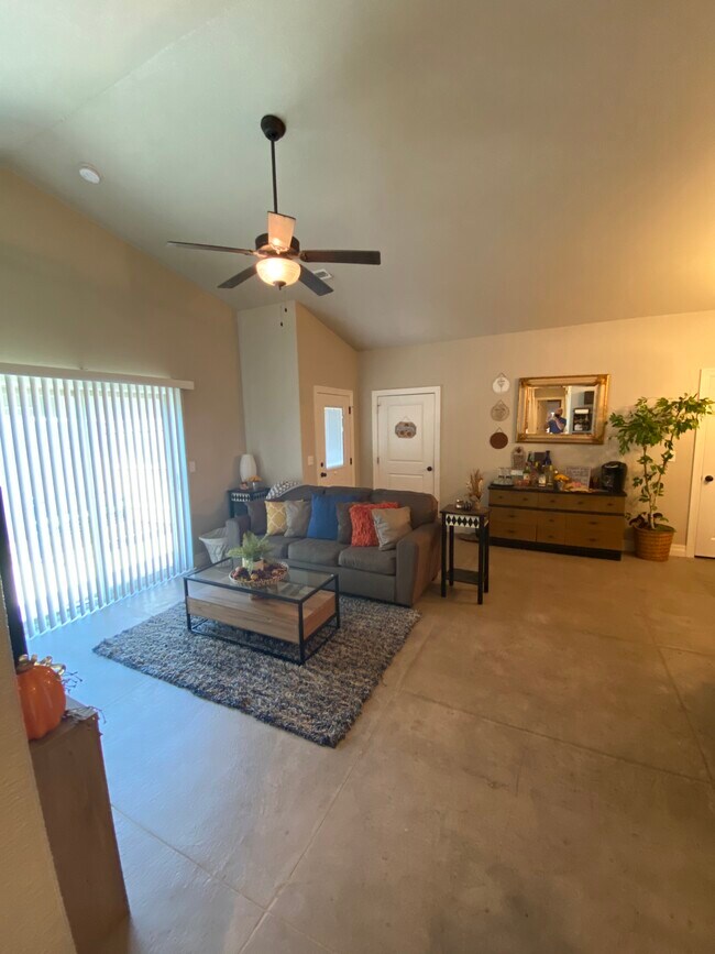 Building Photo - 2846 E 45th Ct N