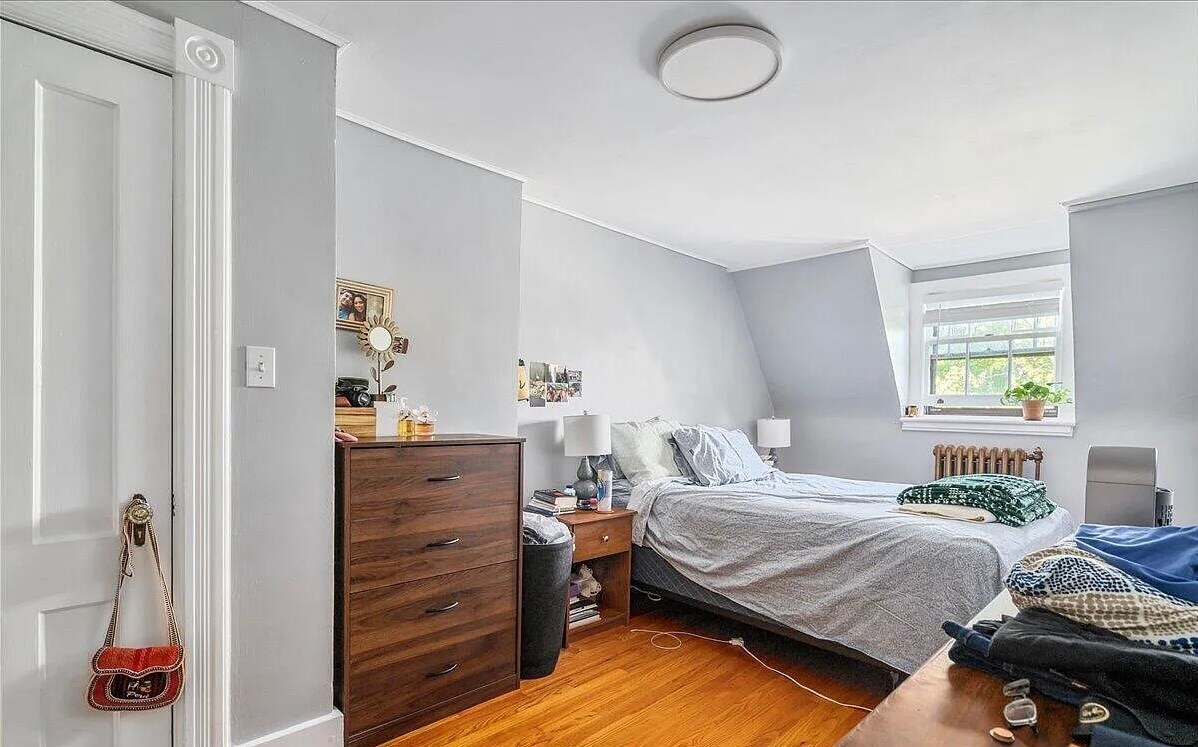 Building Photo - 18 Willett St