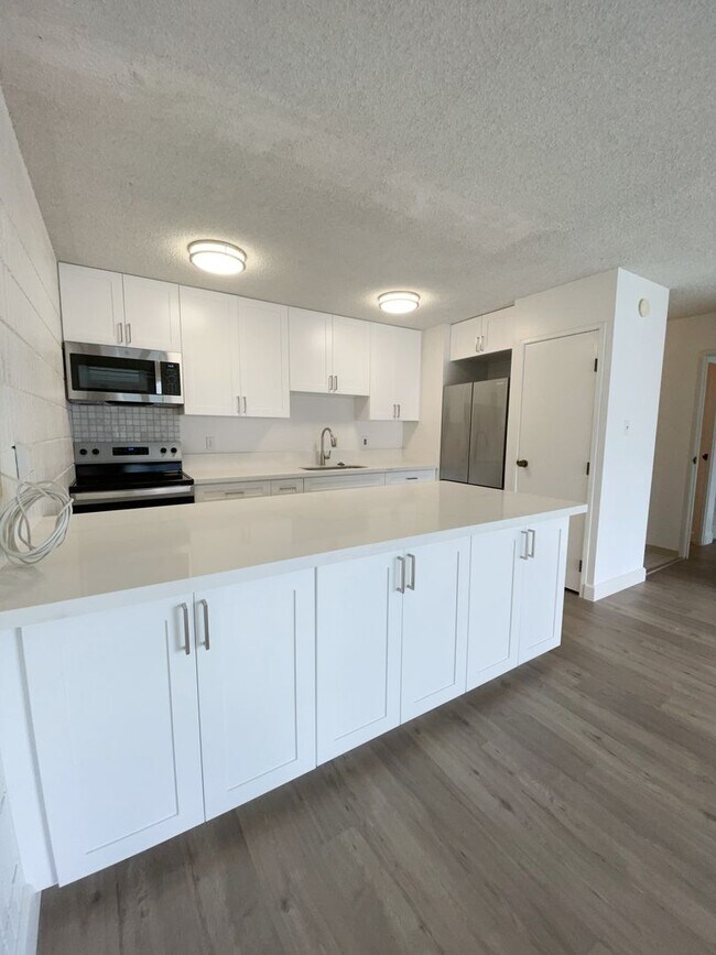 Building Photo - 827 Kinau St