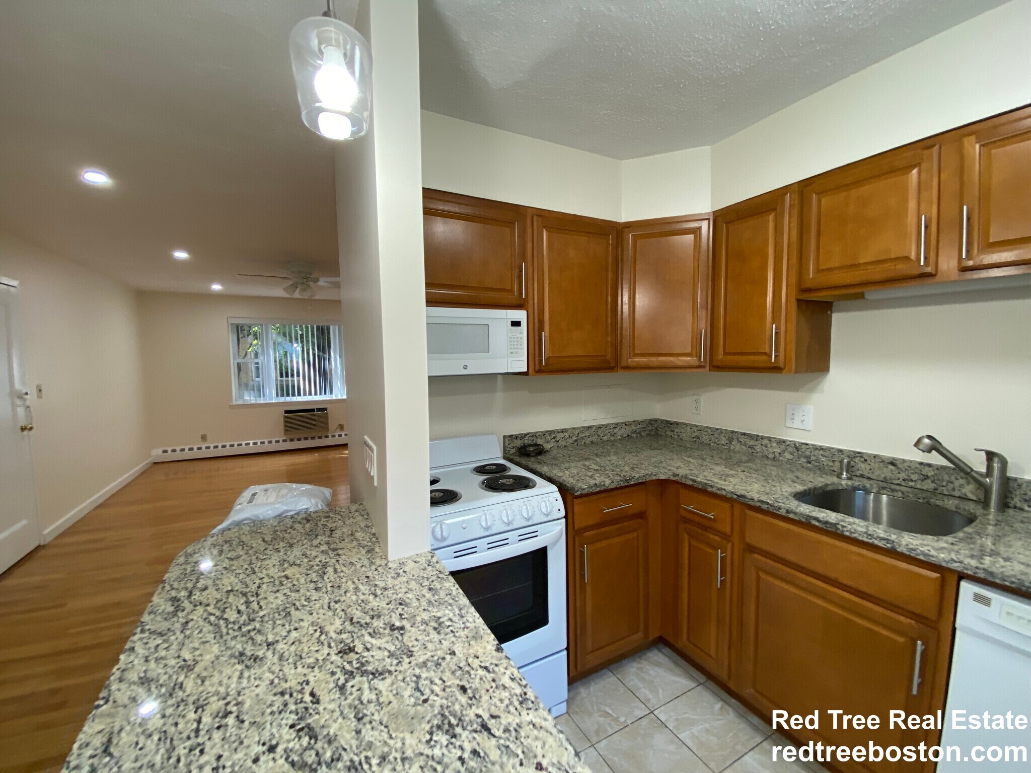 Building Photo - 59 Parkman St