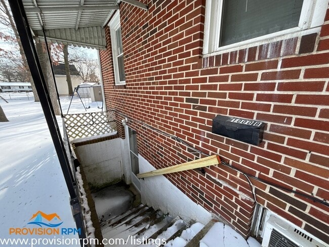 Building Photo - 1000 Linda Lee Dr