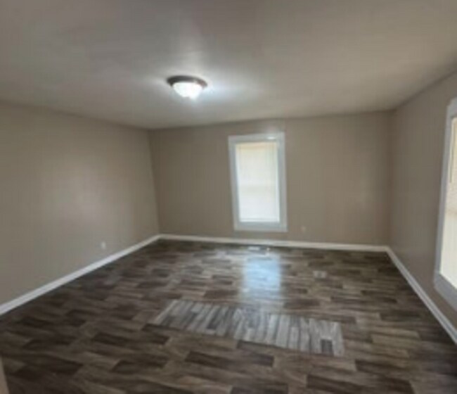 Building Photo - 218 Irving Ave