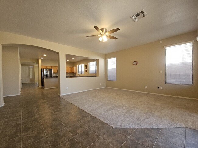 Building Photo - San Tan Valley Home in the Popular Johnson...
