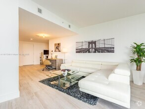 Building Photo - 121 NE 34th St