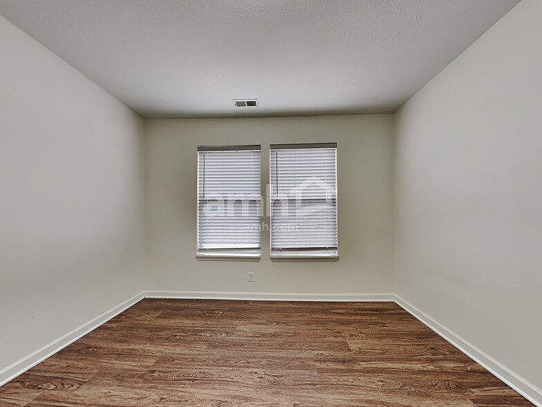 Building Photo - 7903 Whitaker Valley Blvd