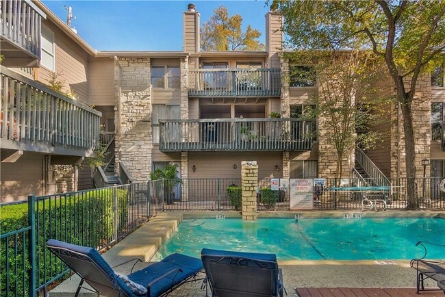 Building Photo - 3627 Menchaca Rd