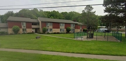 Building Photo - 375 N Main St