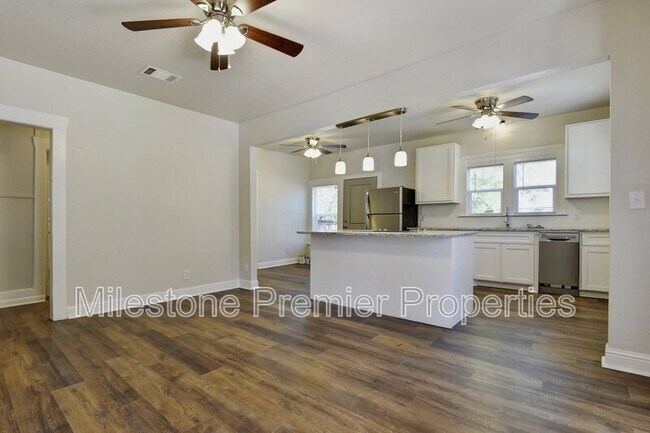 Primary Photo - 1115 S Rusk Ave