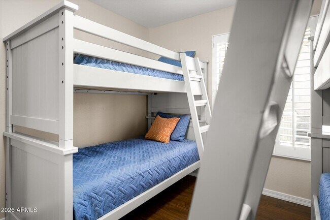 Building Photo - 4410 W Fallen Leaf Ln