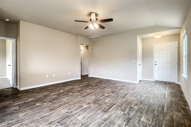 Building Photo - 102 Sulphur River Lp