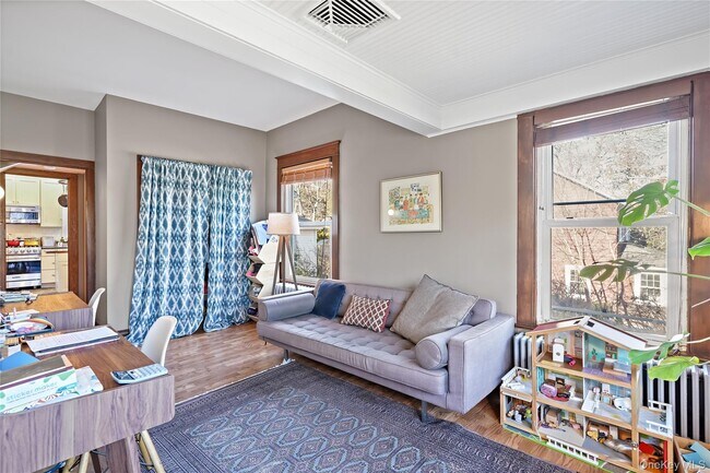 Building Photo - 51 Edgemont Rd