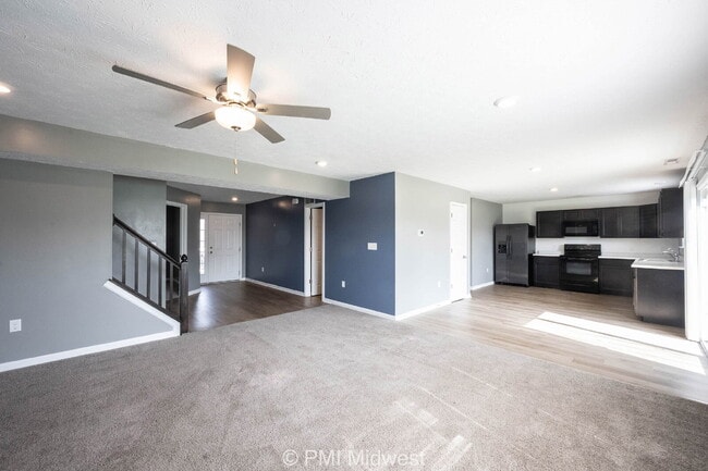 Building Photo - 3975 Fenwick Ln
