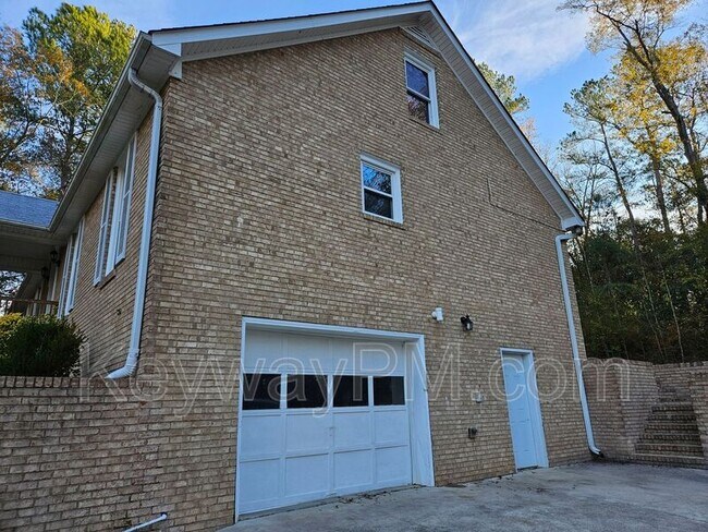 Building Photo - 299 Woodland Dr