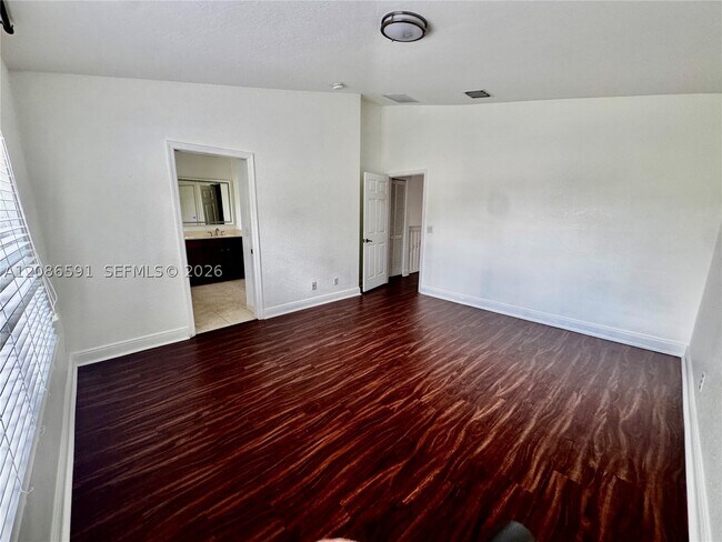 Building Photo - 9763 Darlington Pl