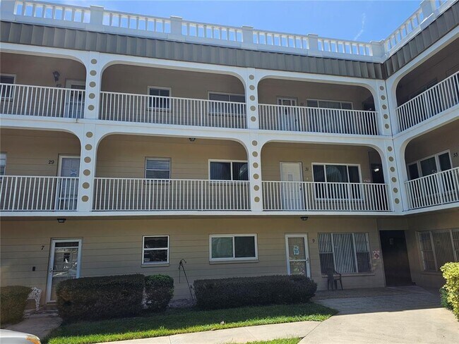 Building Photo - 2321 Ecuadorian Way