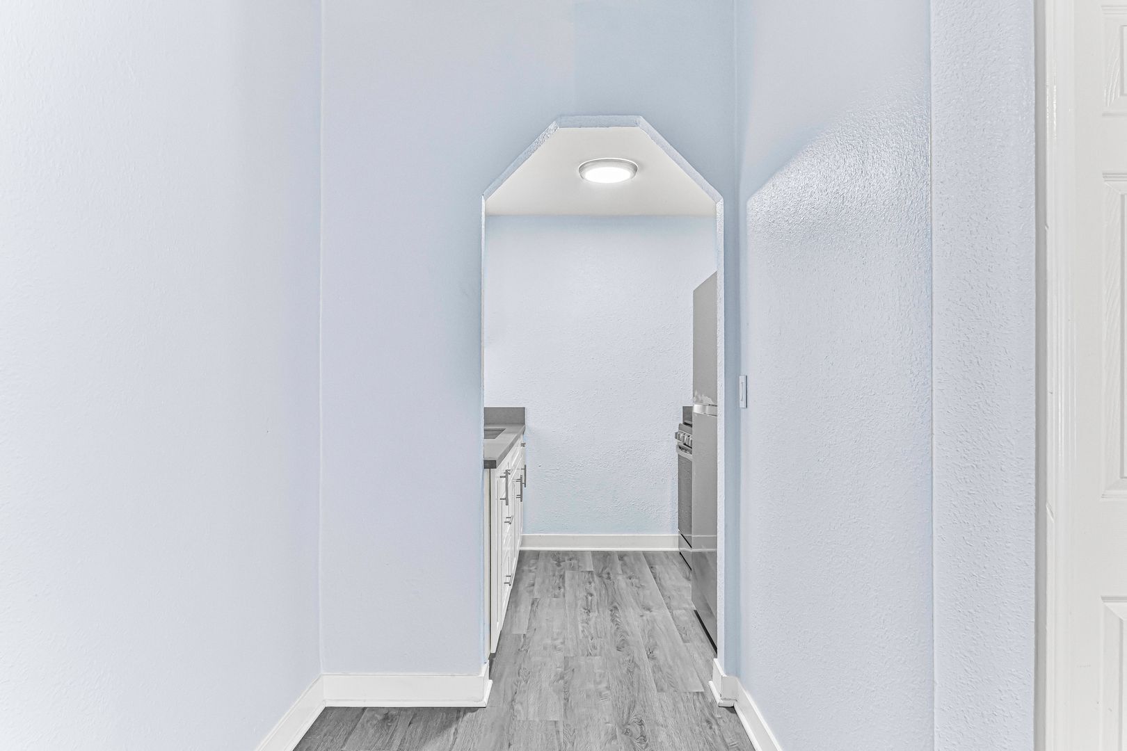 Building Photo - 1711 E Appleton St