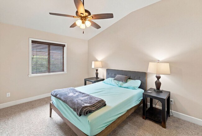 Building Photo - 12441 Woodruff Dr