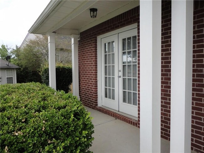 Building Photo - 1715 Crestwell Ln SW