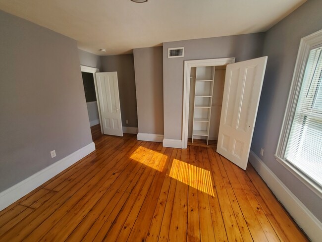 Building Photo - 95 Harvard St