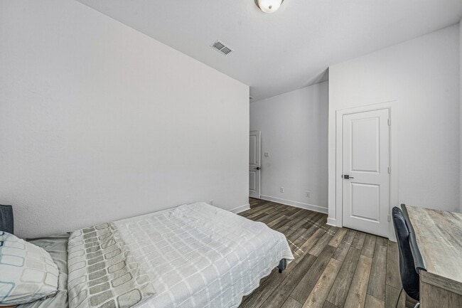 Building Photo - 7415 Denali Dr