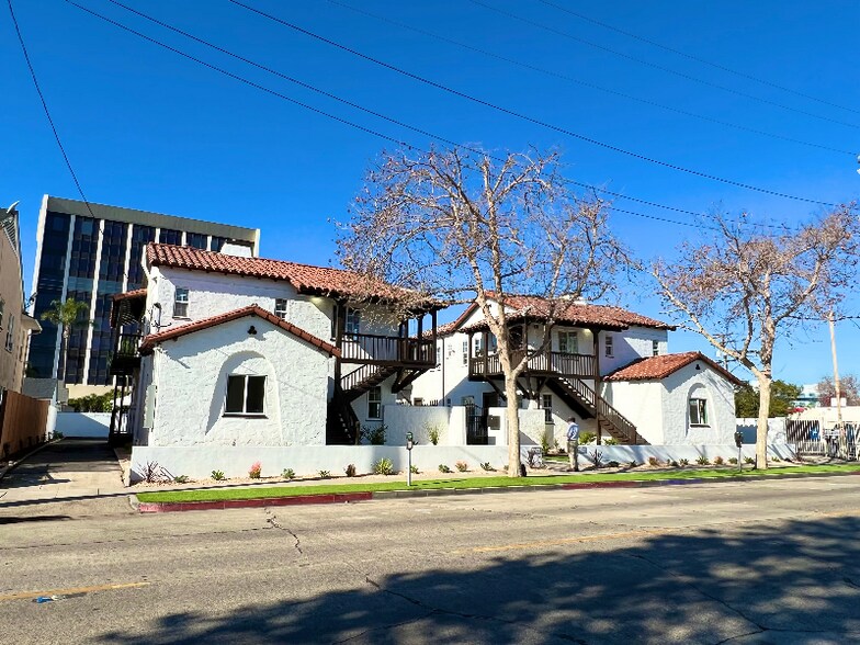 Building Photo - 1524 N Sycamore St