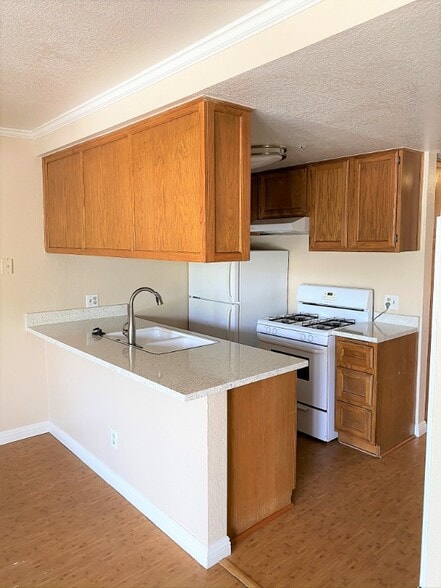 Building Photo - 101 W Canada