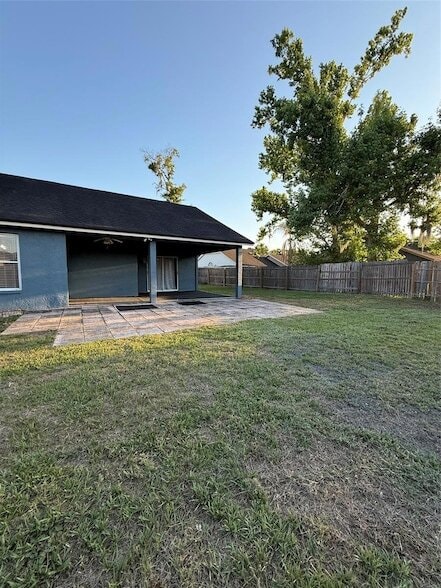 Building Photo - 5841 Dorham Pl