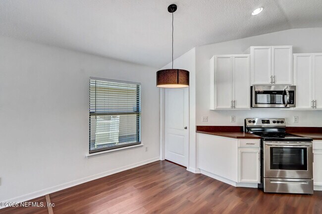 Building Photo - 566 Longmill Ln