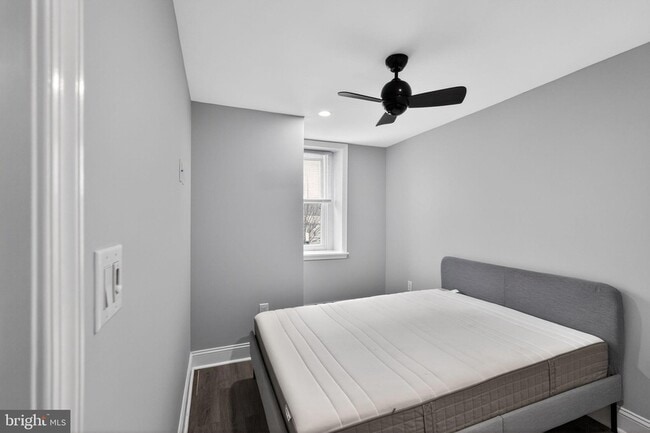 Building Photo - 4670 Umbria St