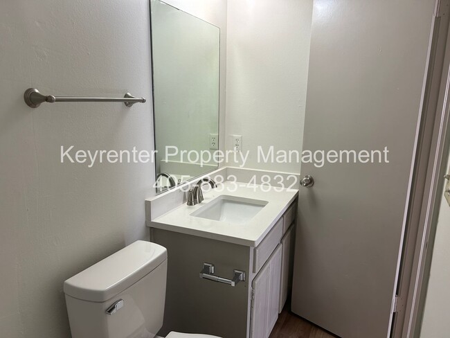 Building Photo - * * * $250 Move-in Special * * * Charming 2-Bedroom / 2-Bathroom Home! * * * $250 Move-in Special...