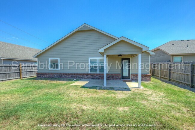 Building Photo - FOR LEASE | Jenks | 4 Bed, 2.5 Bath | $184...