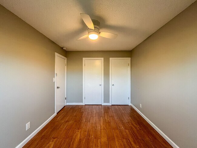Building Photo - 11303 S Lemoli Ave