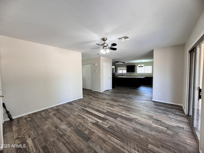 Building Photo - 9138 W Ross Ave