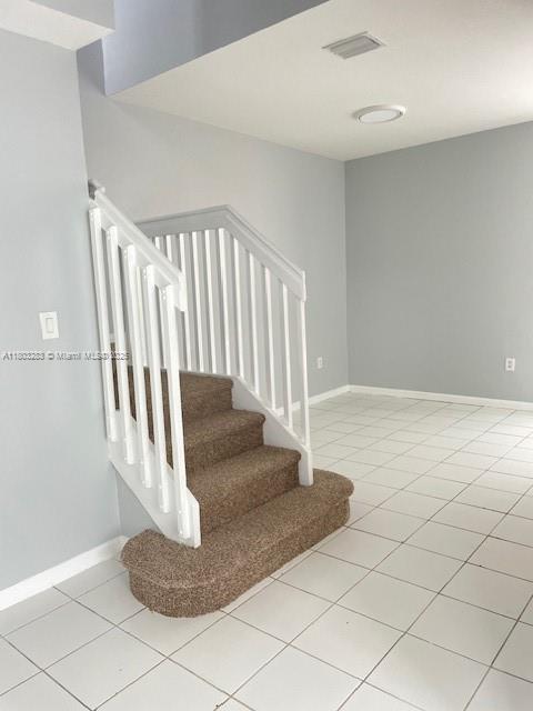 Building Photo - 1586 SE 27th Ct