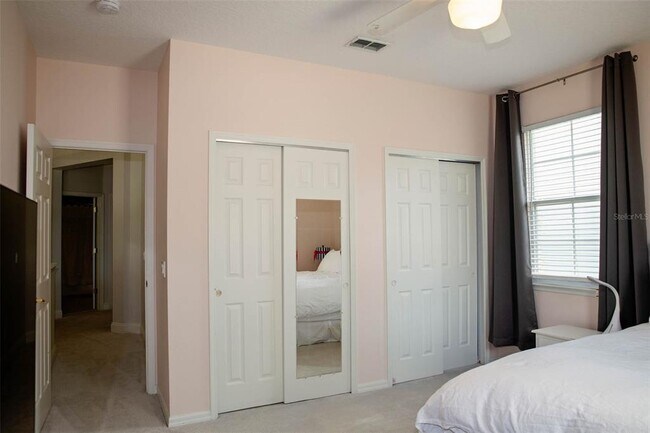 Building Photo - 411 Sycamore St