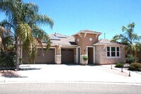 Building Photo - Home for Rent
4 Bed/2.5 Bath - 2,400 Sq Ft.
Rent: $3,495/month
Security Deposit: $3,595
Clovis Ea...